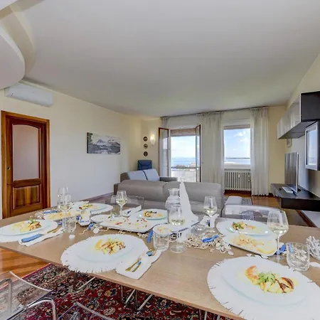 Desenzanoloft Partner Marriott Homes & - Splendido * Desenzano del Garda