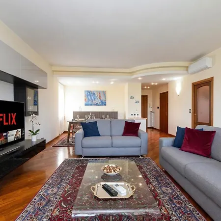 Διαμέρισμα Splendido Desenzanoloft Official Partner Homes & By Marriott Bonvoy *